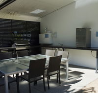 The Bay Apartments - Accommodation QLD