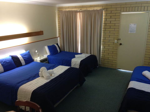 Country Rose Motel - Accommodation QLD 2