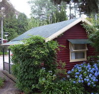 Cedar Lodge Cabins - Accommodation QLD