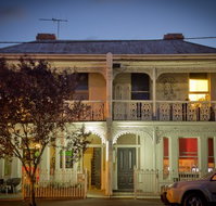 Back of Chapel Backpackers Hostel - Accommodation QLD