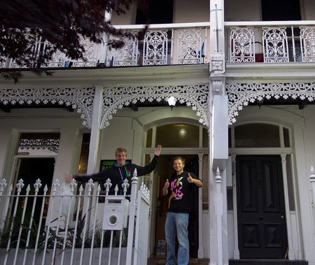 Back Of Chapel Backpackers Hostel - Accommodation QLD 2