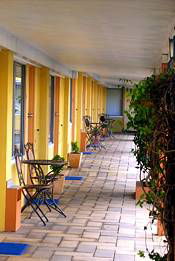 Arkana Motel - Accommodation QLD 0