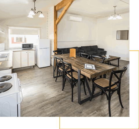 Black Gold Motel - Accommodation QLD 4