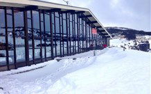 The Man From Snowy River Hotel - Accommodation QLD 0