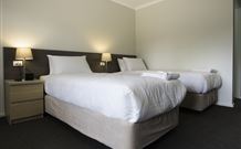 Wallarah Bay Motel - Accommodation QLD 0