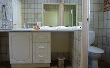 Batemans Bay Manor Bed And Breakfast - Accommodation QLD 5