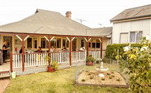 Curlew Cottage Bed And Breakfast - Accommodation QLD 5