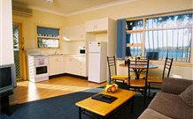 Escape @ Valentine - Accommodation QLD 2