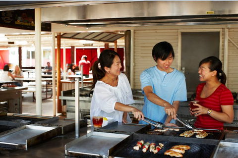 Ayers Rock - Outback Pioneer Lodge - Accommodation QLD 8