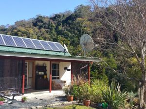 Copeland Cabins - Accommodation QLD 2