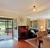 Woollamia Farm Cottage Accommodation - Accommodation QLD