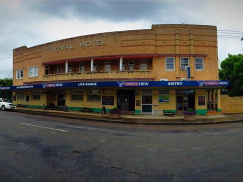 Royal Hotel Dungog - Accommodation QLD 2