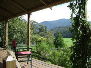 Fairview Farm Cottages - Accommodation QLD 6