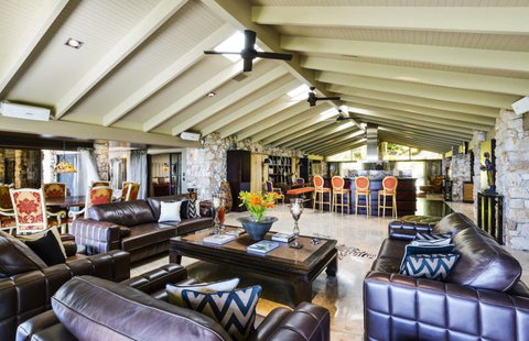 Trinity Beach Palace - Accommodation QLD 0