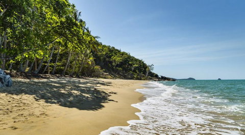 Trinity Beach Palace - Accommodation QLD 1