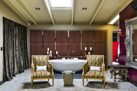 Trinity Beach Palace - Accommodation QLD 6