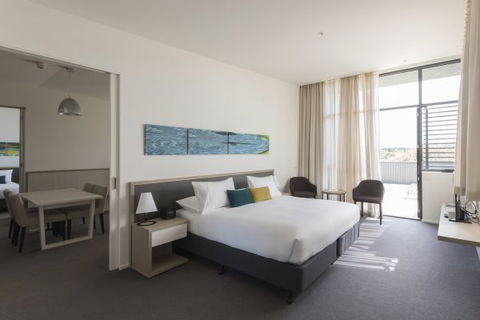 Flinders Hotel - Accommodation QLD 6
