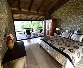 The Stonehouse Retreat - Accommodation QLD 1