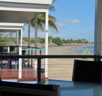 Tropical Beach Caravan Park - Accommodation QLD