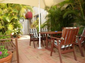 While Away Bed And Breakfast - Accommodation QLD 1