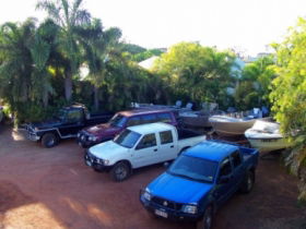 Gee-Dees Family Cabins - Accommodation QLD 0