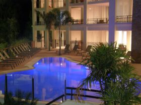 At Blue Horizon Resort - Accommodation QLD 1