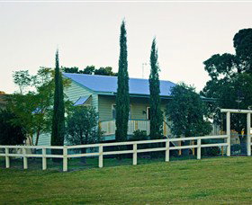 Milford Country Cottages - Accommodation QLD 0