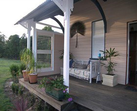 Barney Creek Vineyard Cottages - Accommodation QLD 2
