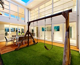 The Waterfront House - Accommodation QLD 3
