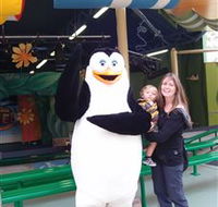 At Theme Park Central Holiday House - Accommodation QLD