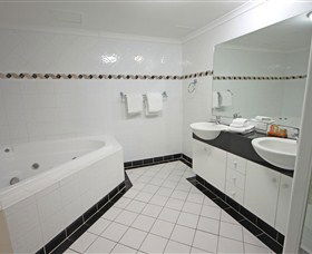 Xanadu Resort - Accommodation QLD 1