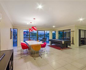 Aqua Palms At Vogue Holiday Homes - Accommodation QLD 1