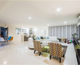 Laguna Bay At Vogue Holiday Homes - Accommodation QLD 3
