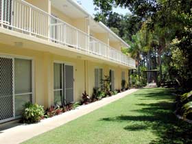 Bayshores Holiday Apartments - Accommodation QLD 0