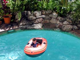 Bayshores Holiday Apartments - Accommodation QLD 3