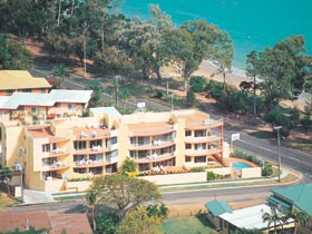 Alexander Beachfront Apartments - Accommodation QLD 0