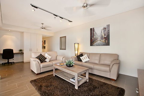 Ananya Executive - Accommodation QLD 2