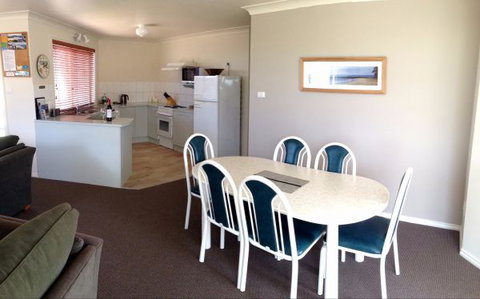 Captain's Quarters Bermagui - Accommodation QLD 9