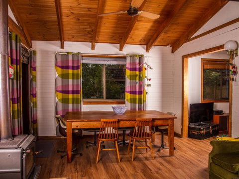 Daisy's Cottage - Accommodation QLD 2