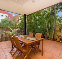 Garunya Executive Townhouse - Accommodation QLD