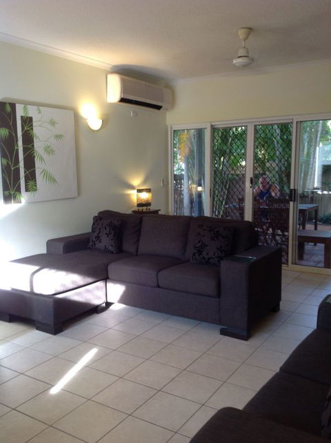 Garunya Executive Townhouse - Accommodation QLD 1