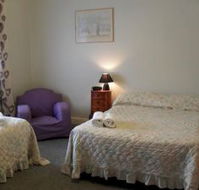 Aaron Cottage - Accommodation QLD
