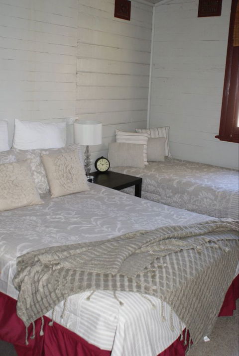 Moonan  Cottage - Accommodation QLD 3