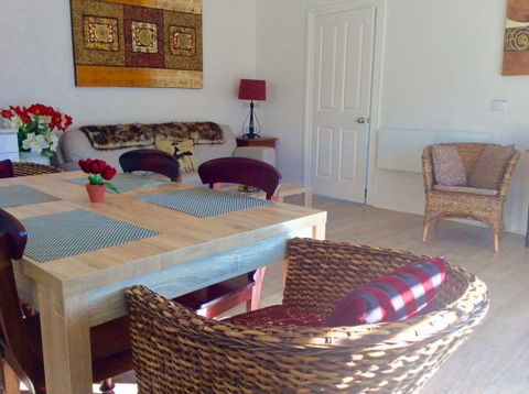 Rose Cottage - Accommodation QLD 8