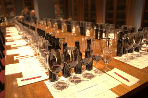 Sanguine Estate - Accommodation QLD 16