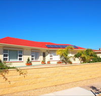 Christies Cottage for holidays and relocations. - Accommodation QLD