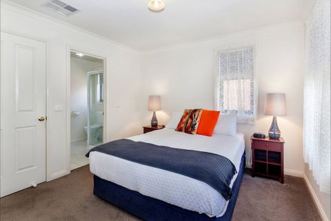 Phoenix House - Ballarat Townhouses - Accommodation QLD 4