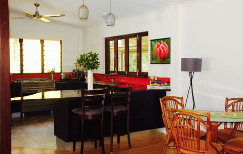 Rakhi Retreat - Accommodation QLD 1
