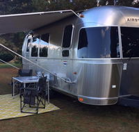 Silver Bullet Airstream Accommodation - Accommodation QLD
