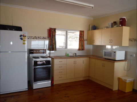 Sunrise Sunset - Accommodation QLD 1